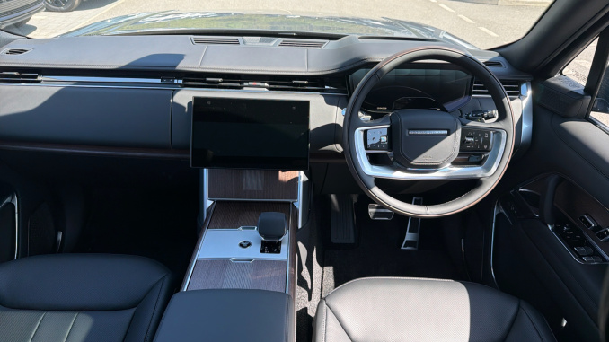Land Rover Range Rover 3.0 D350 Autobiography 4dr Auto Diesel Estate - Image 9